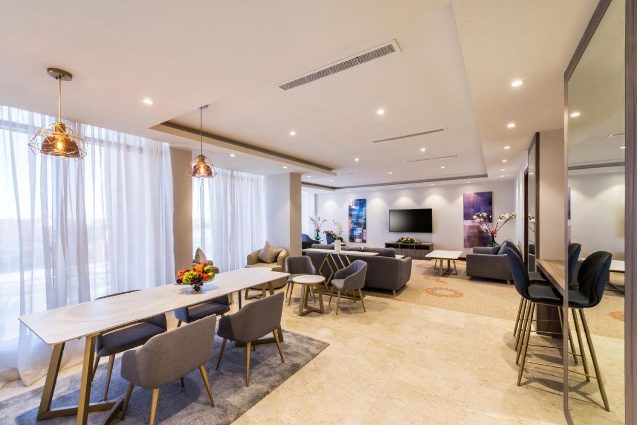Best Western Plus Al Qurayyat City Center Exterior foto